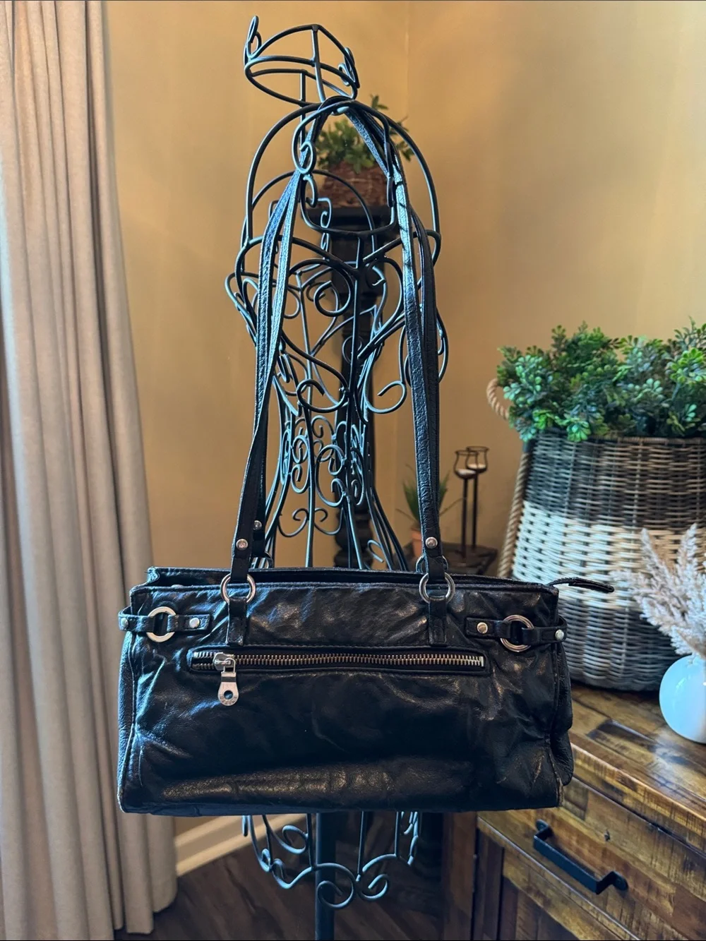 Black Wilson’s Leather Shoulder Bag - Classic Women's Tote